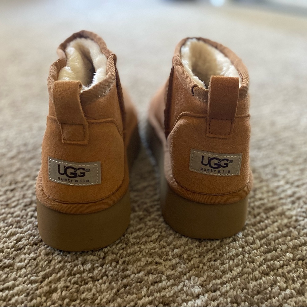 Mini platform Ugg boots